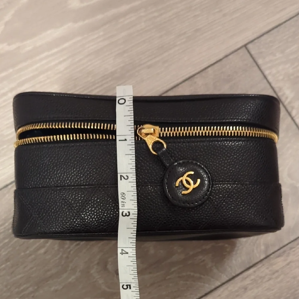 CHANEL Vintage Black Caviar Leather Vanity Pouch Top Handle - Picture 13 of 13